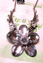 批發(fā)零售飾品 3元起批，千款精選，美發(fā)飾品全方位供應(yīng)